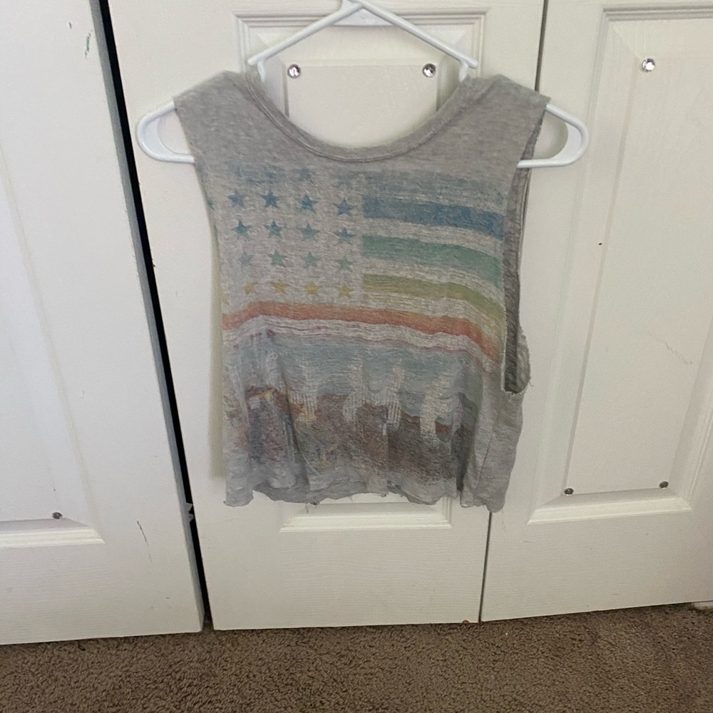 Muscle tee